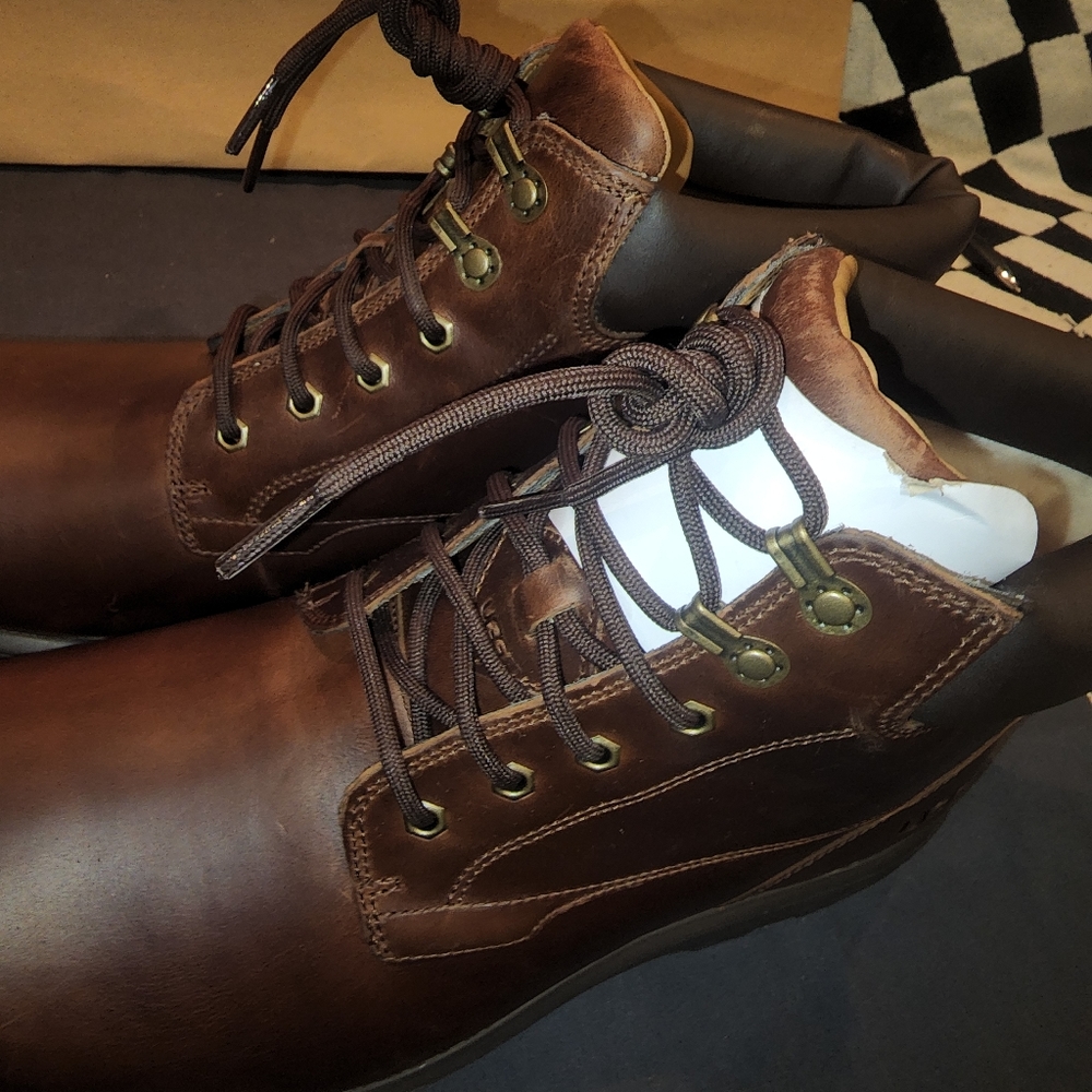 Waterproof boot - Picture 11 of 14